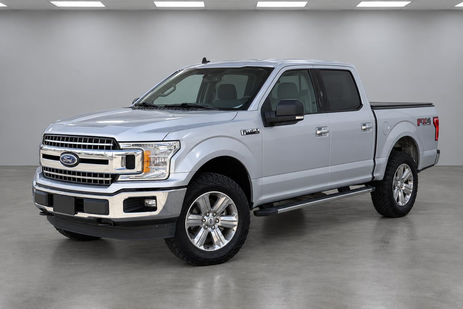 2019 Ford F150 XLT, front three-quarter