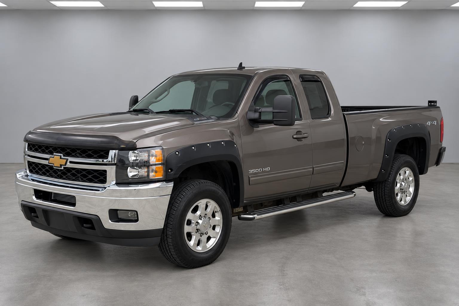 2013 Chevrolet Silverado 3500 HD LTZ, front three-quarter