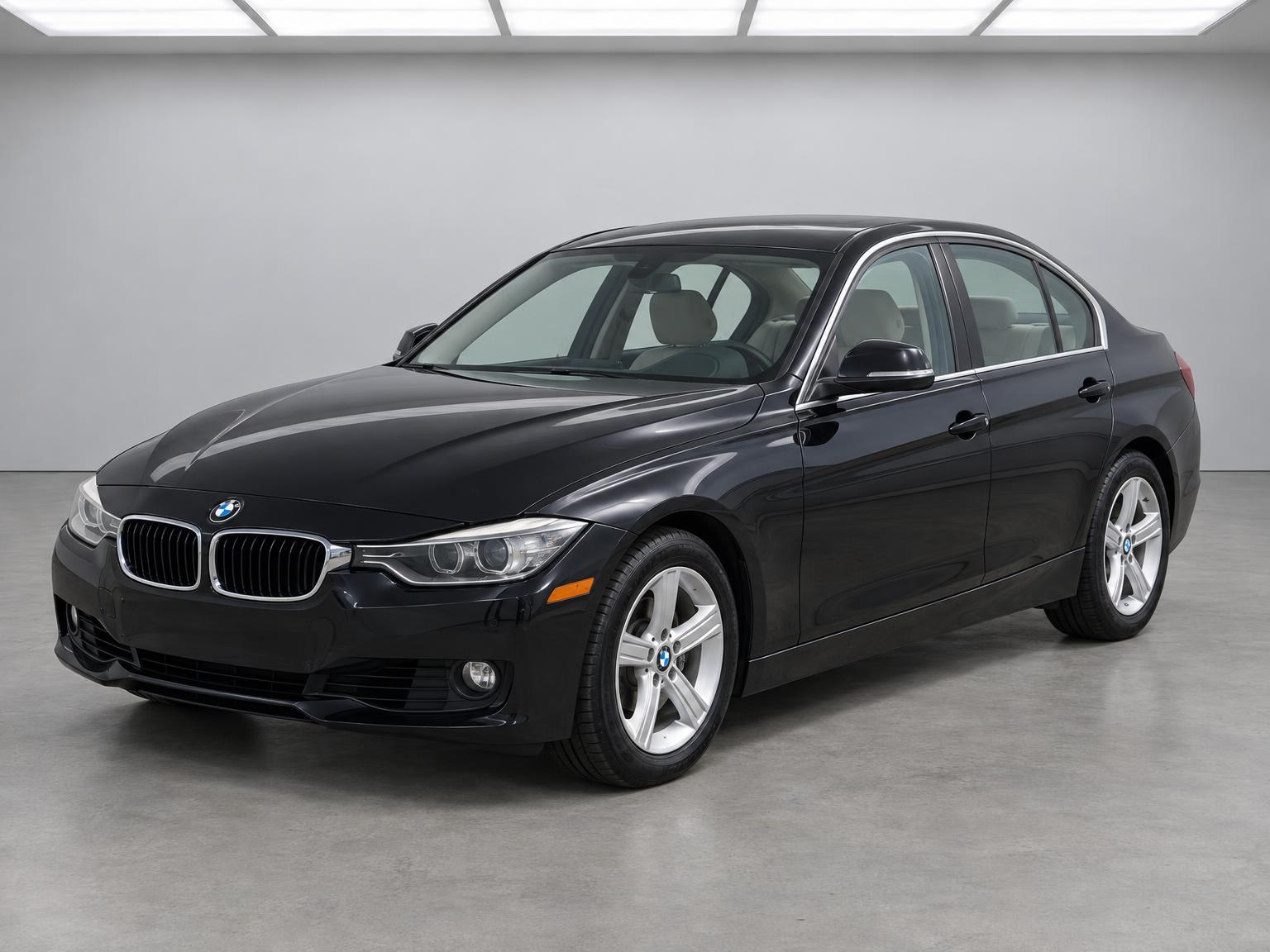 2015 BMW 3 Series 328i xDrive, front three-quarter