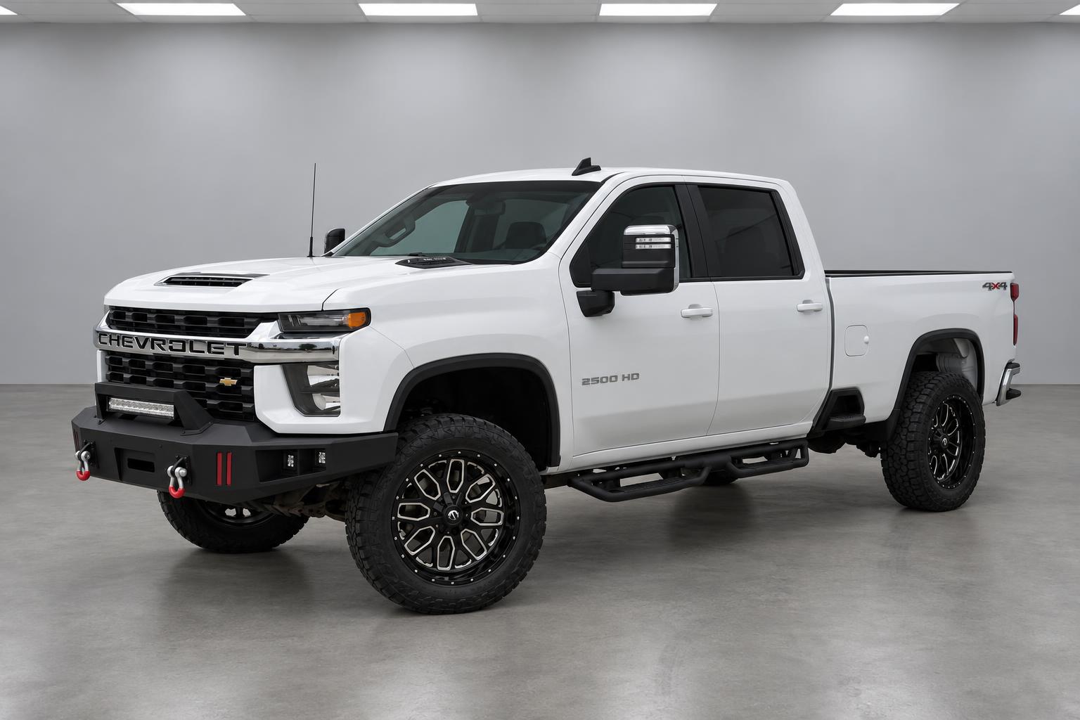2022 Chevrolet Silverado 2500 HD LT, front three-quarter
