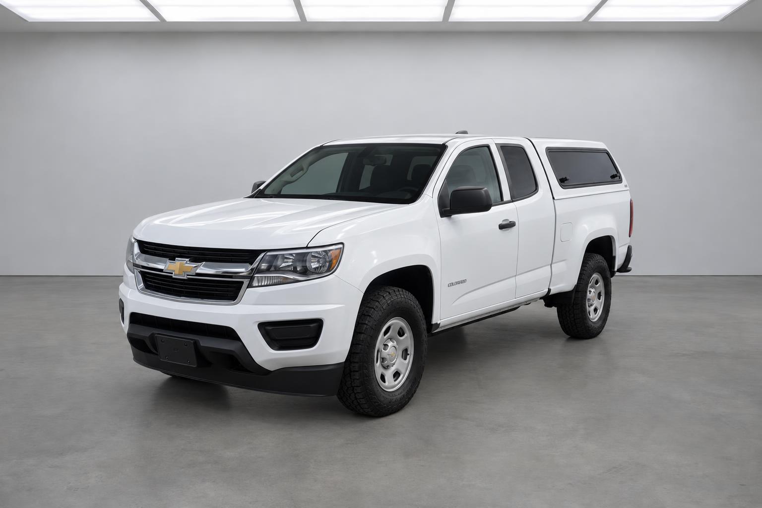 2019 Chevrolet Colorado Work Truck, front three-quarter