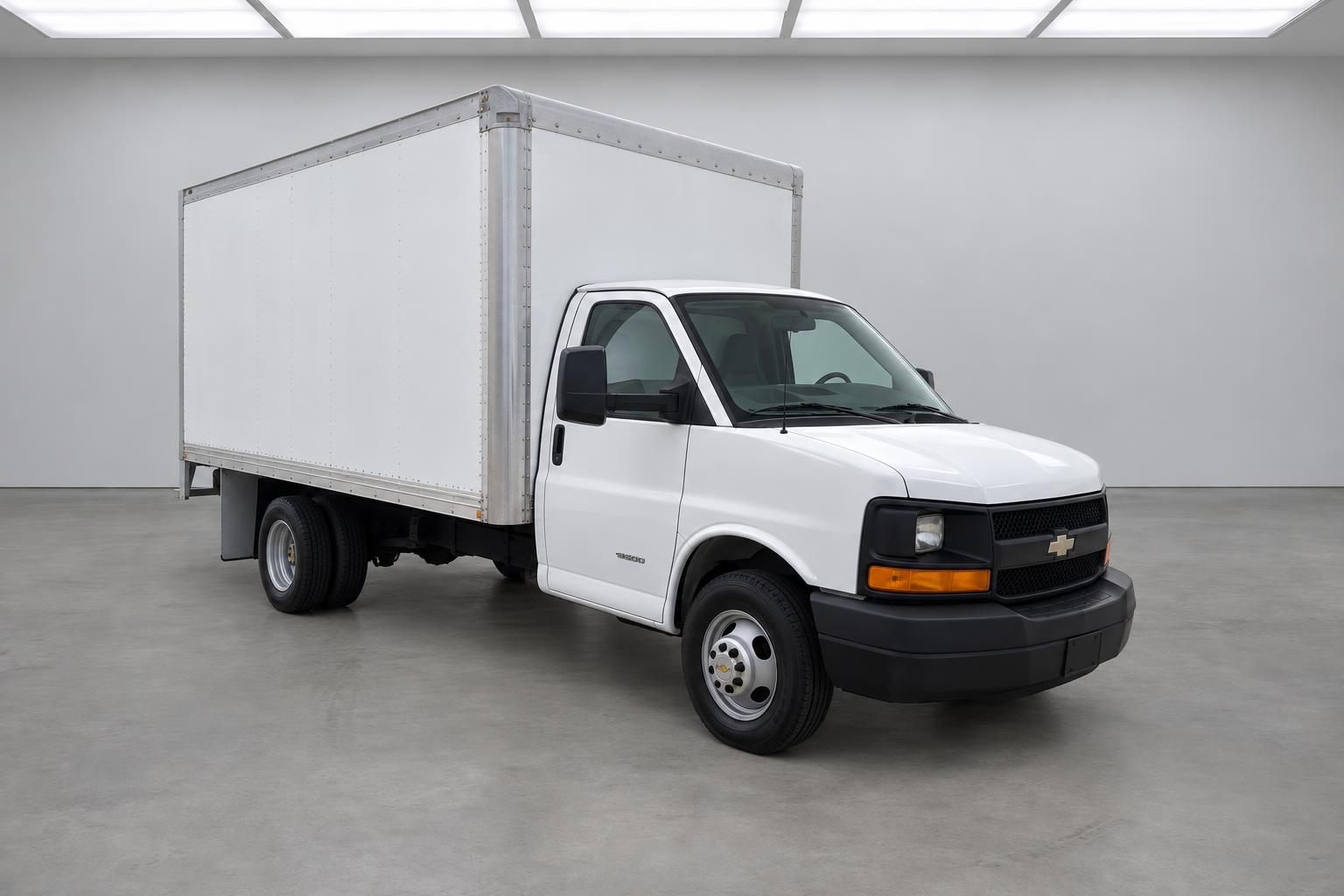 2016 Chevrolet Express Commercial Cutaway 16 Foot Box, front three-quarter