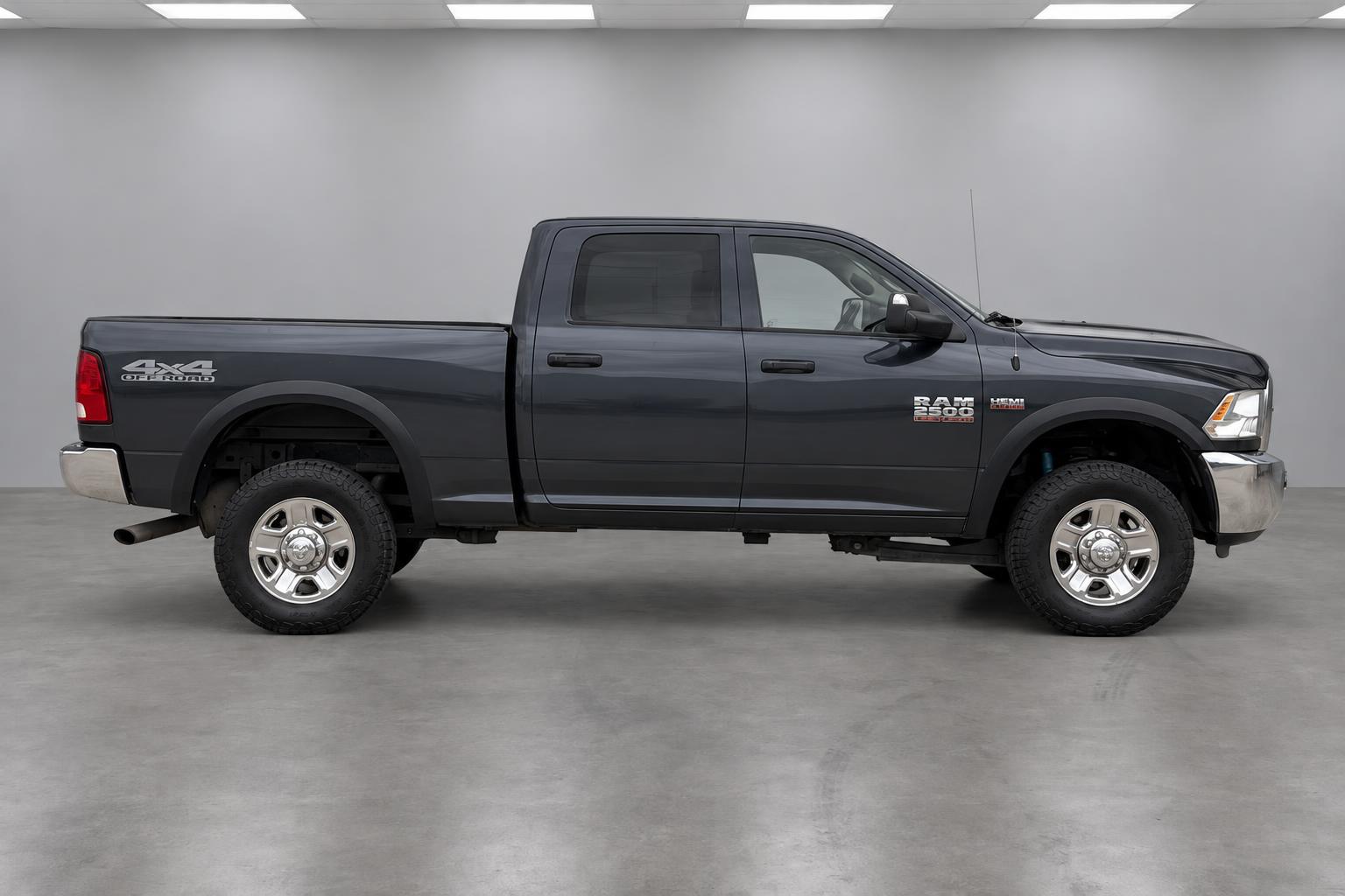 2018 RAM Ram 2500 Pickup Tradesman - Photo 18