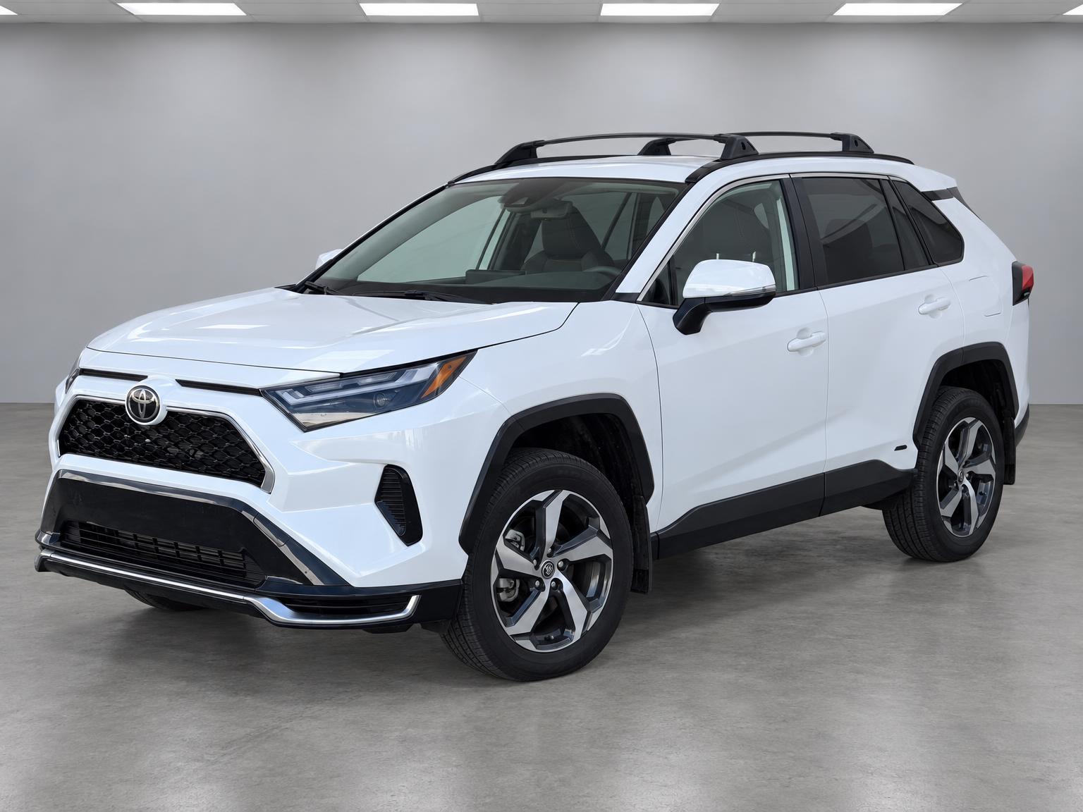2025 Toyota RAV4 Plug-IN Hybrid SE, front three-quarter