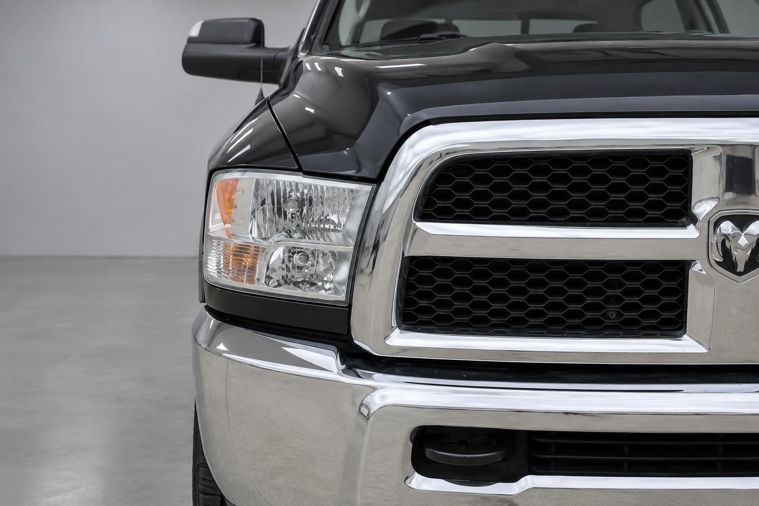 2018 RAM Ram 2500 Pickup Tradesman - Photo 16