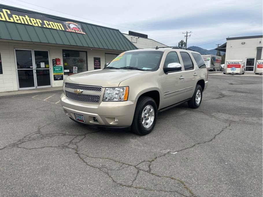 2011 Chevrolet Tahoe LTZ, photo 1