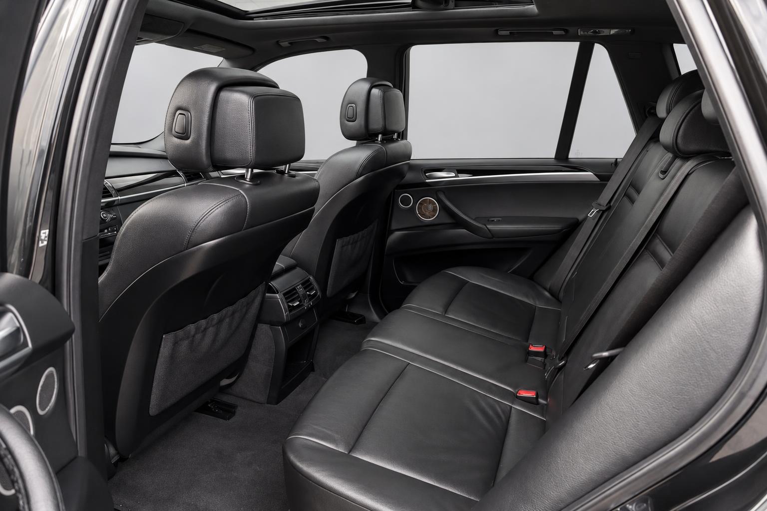 2010 BMW X5 M - Photo 11