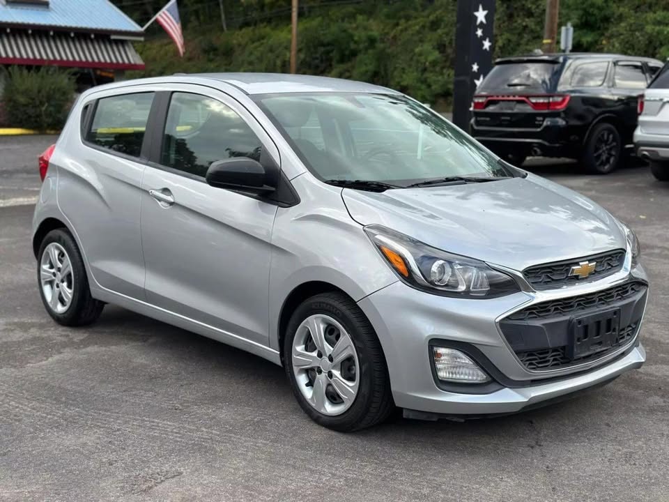 2020 Chevrolet spark hatchback, photo 1