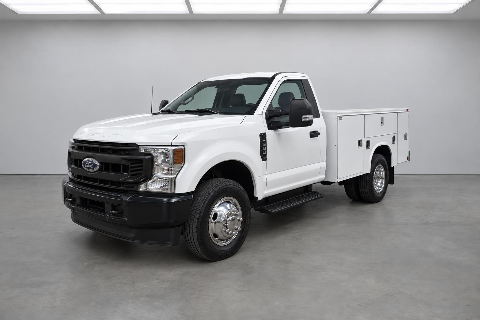 2020 Ford F350 Super Duty & Chassis XL Cab & Chassis 2D, front three-quarter